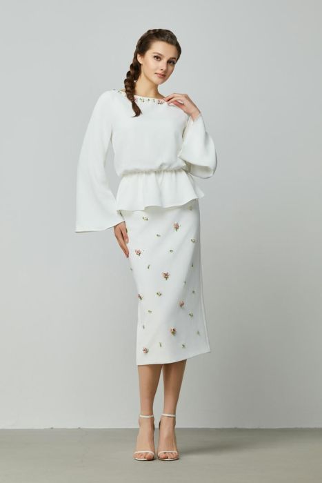 Embellished pencil skirt