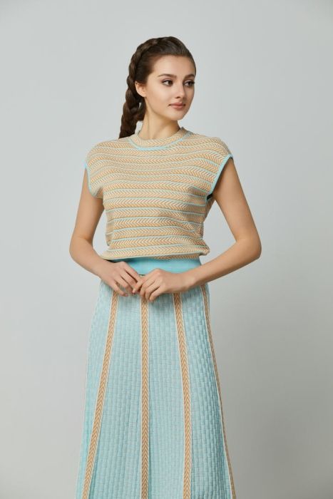 Stripped knitted top