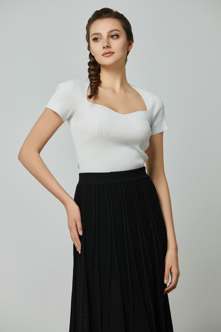 Sweetheart Ribbed Knit Top