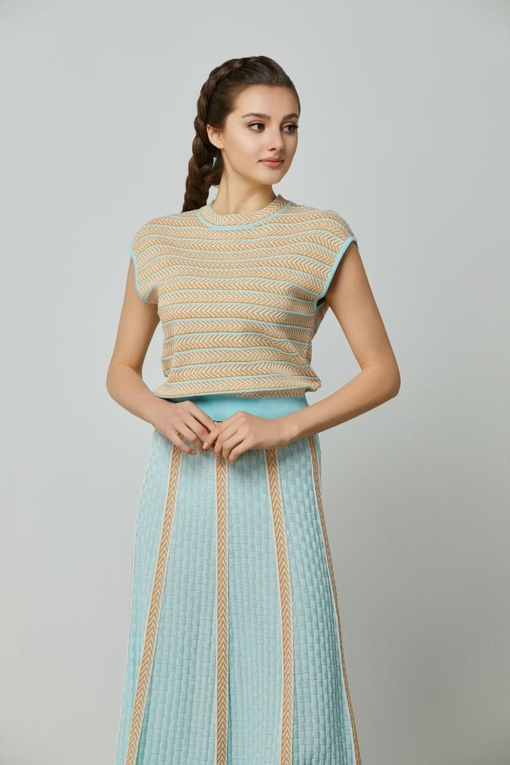 Stripped knitted top