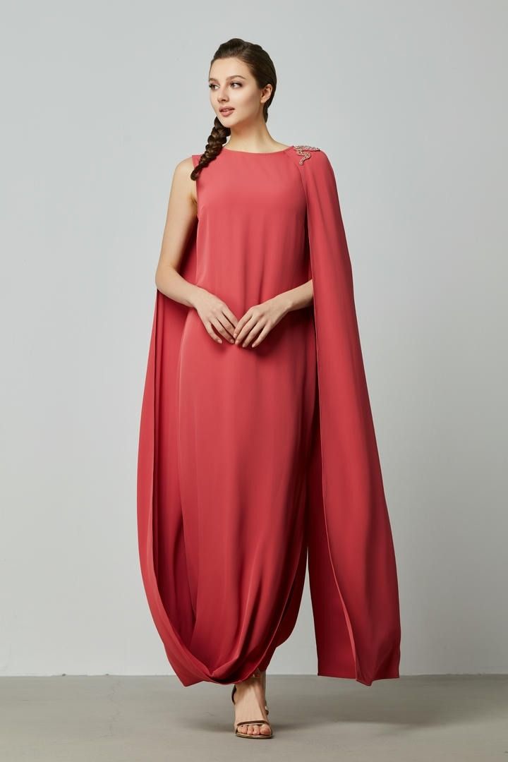 One embellished sleeve kaftan