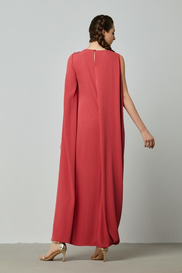 One embellished sleeve kaftan