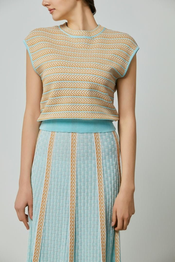 Stripped knitted top