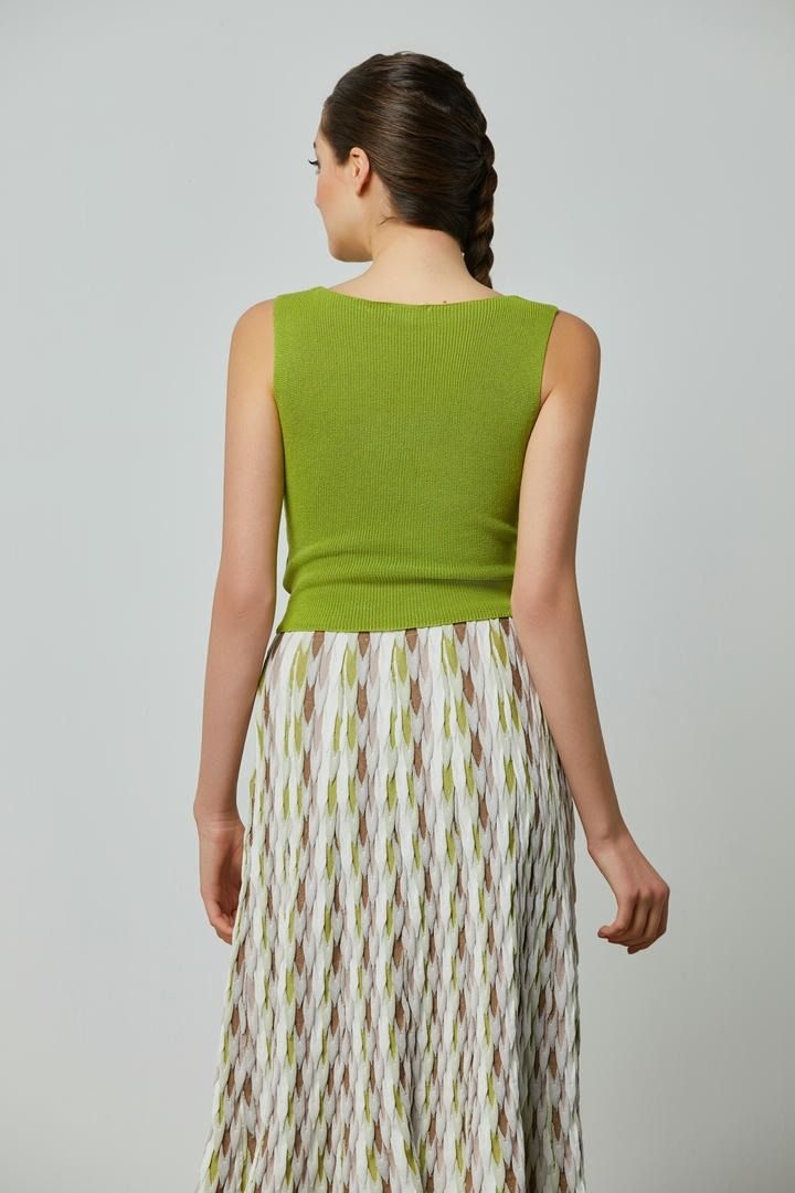 Front Twist Top