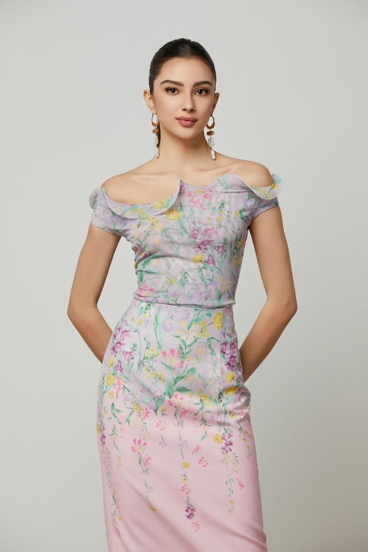 ruffled neckline top