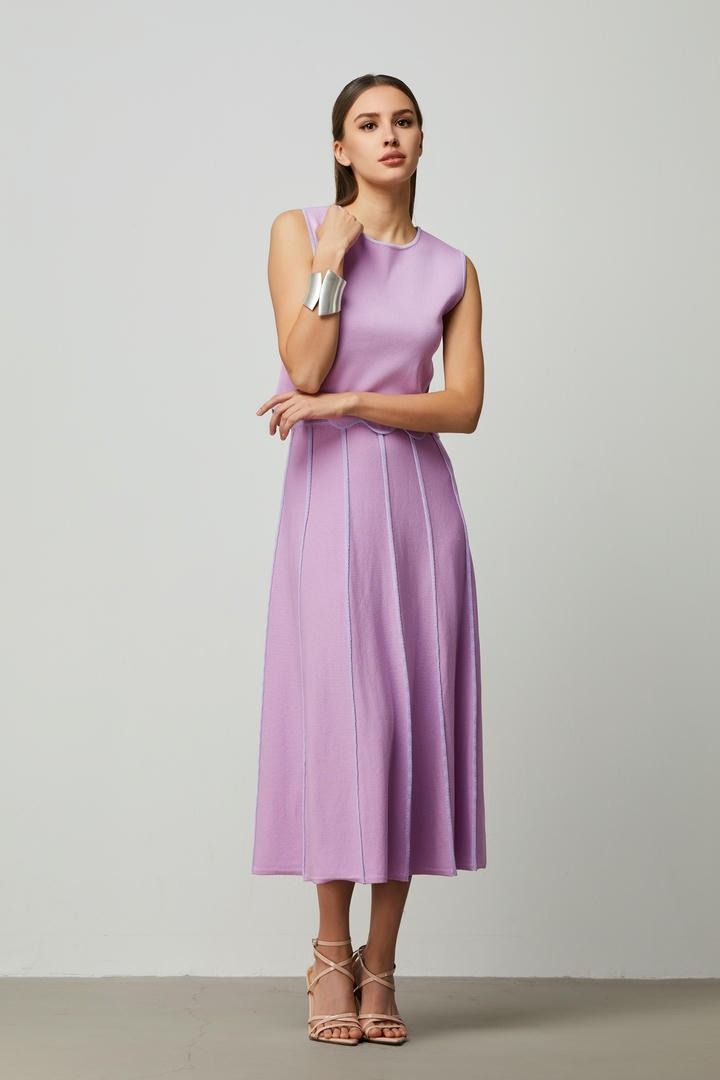 A-line pleat details skirt
