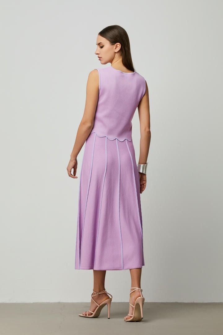 A-line pleat details skirt