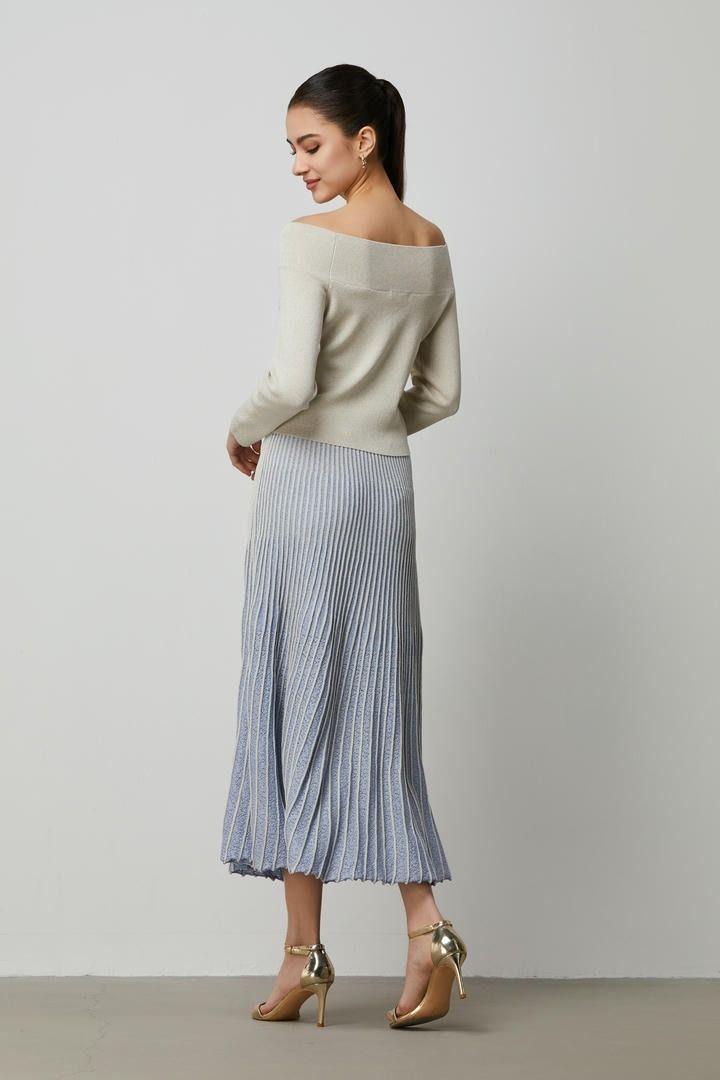 Button line knit top