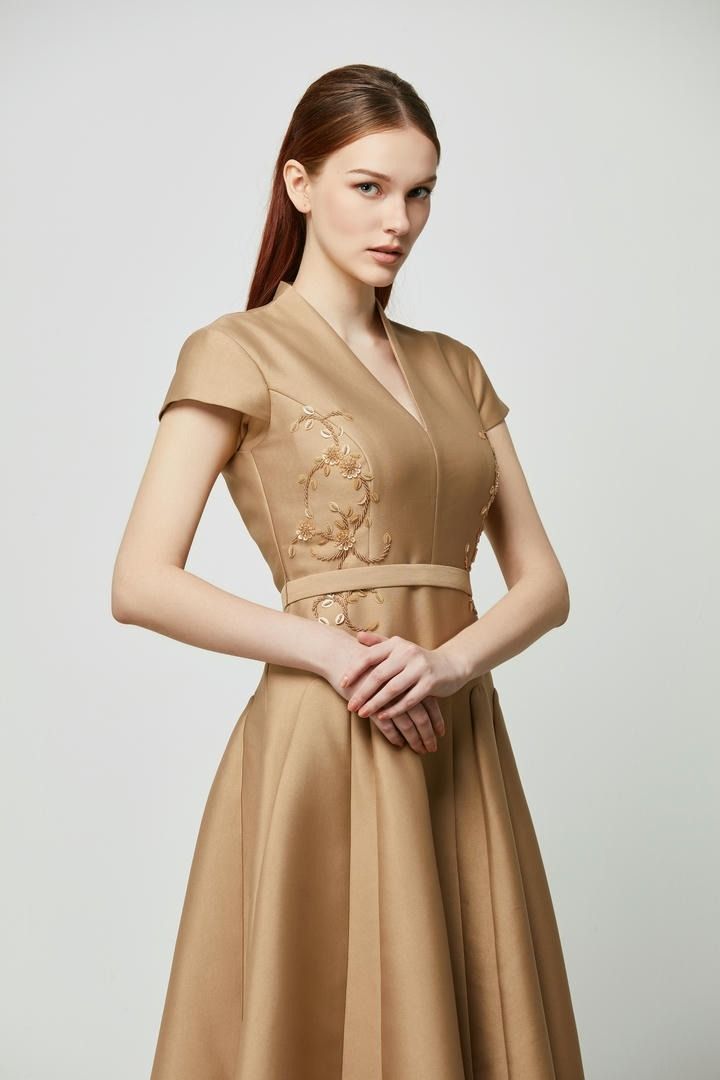 V-neck fitted bustier dress