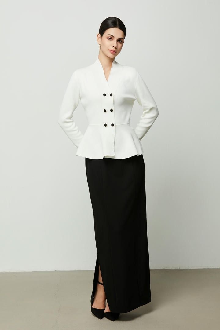 Classic Skirt With Slit