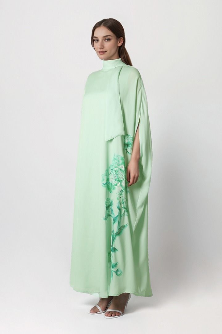 High collar crepe kaftan