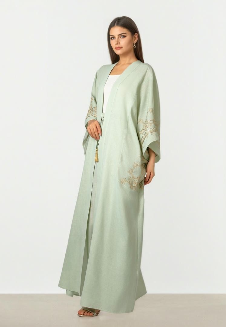 عباءة كتان مطرزة