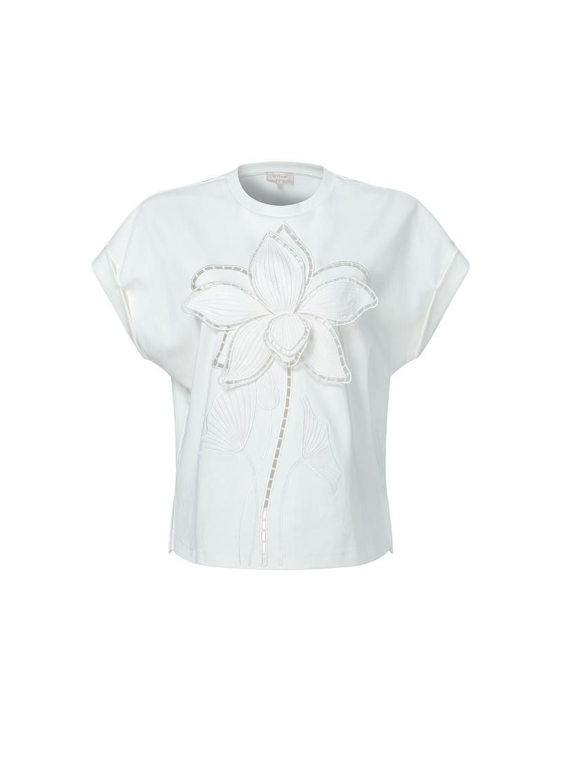 cutout details T-shirt