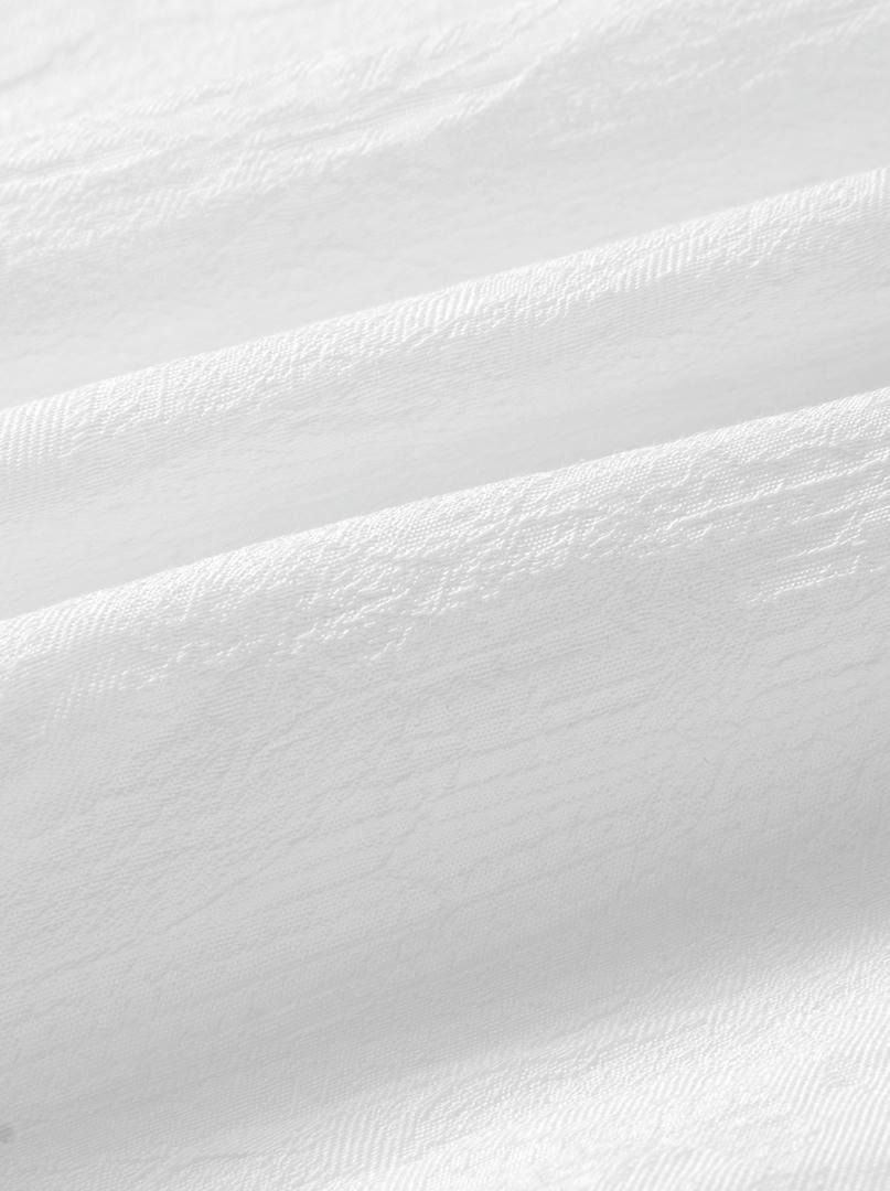 Shirt with knot details
