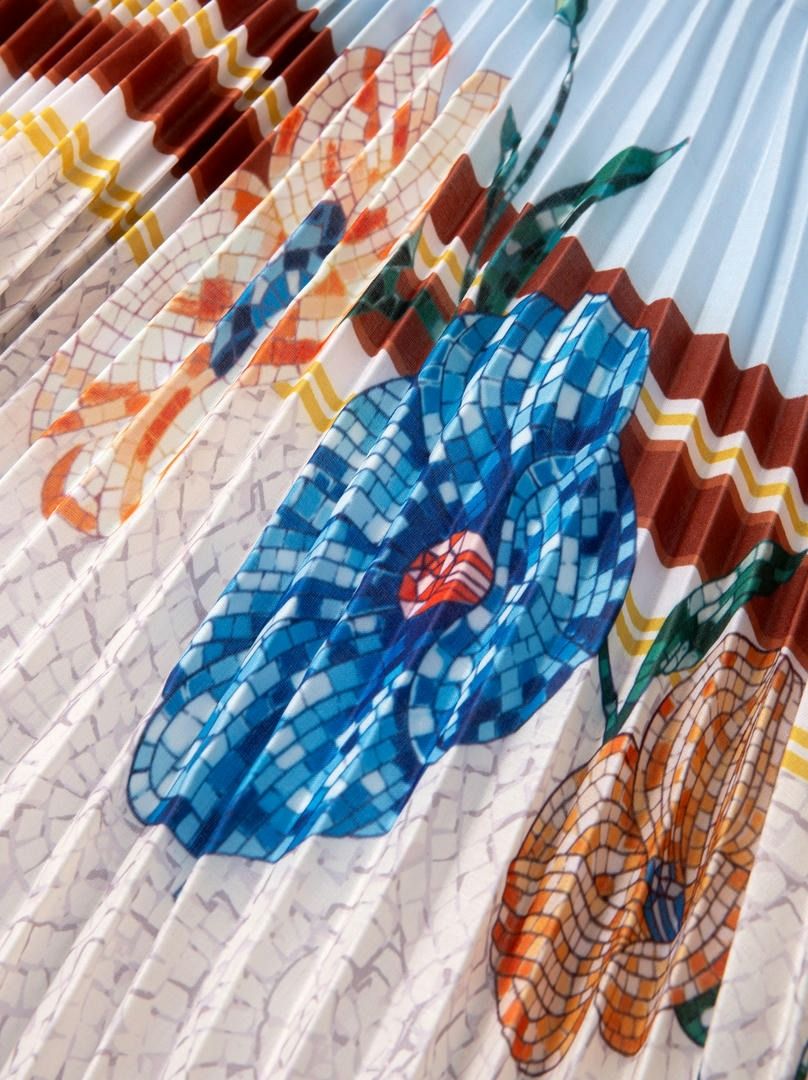 Asymmetric Print Skirt