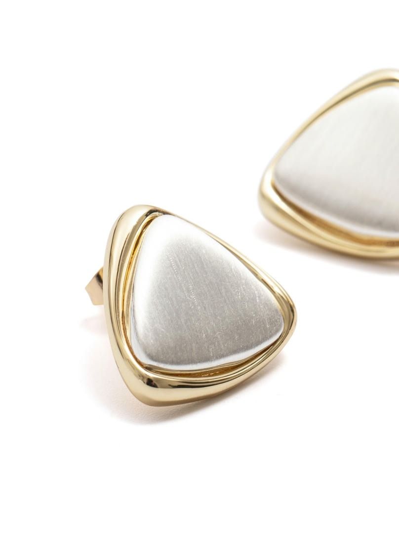 Two Tone Triangles