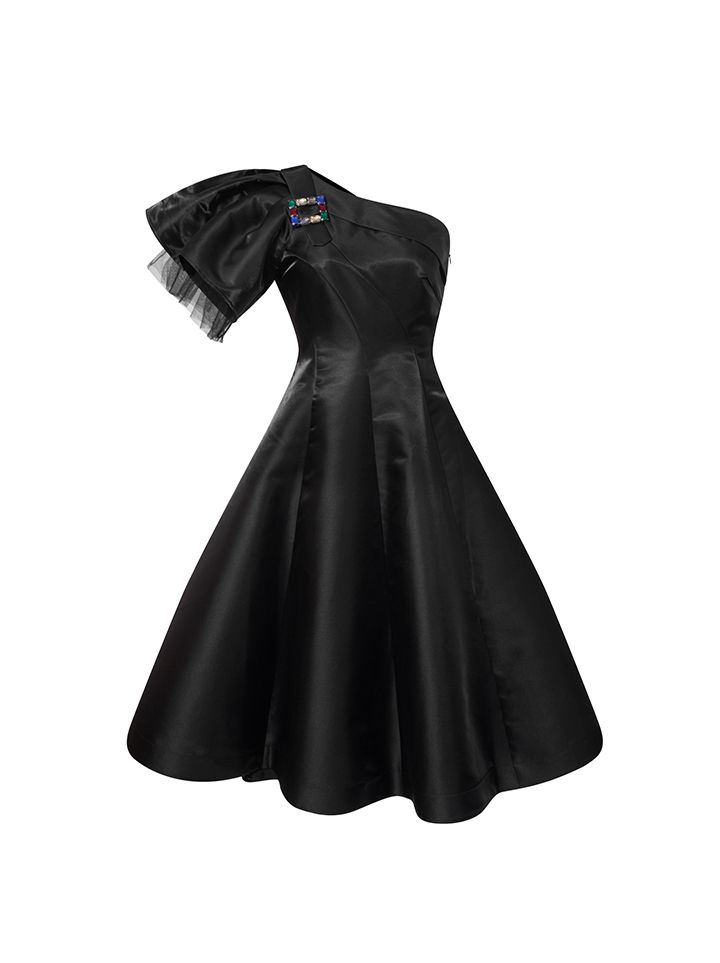 فستان مزين بمشبك