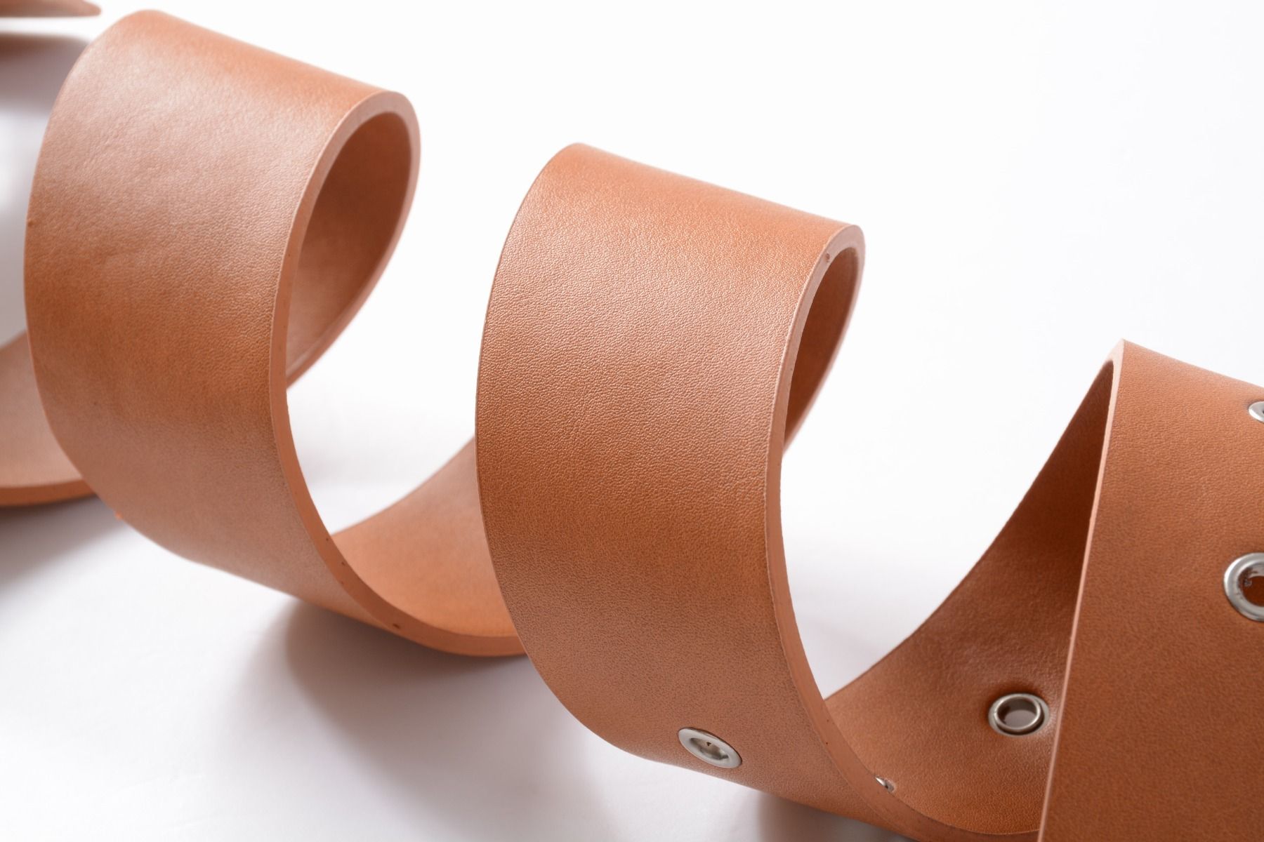 leather buckle belt