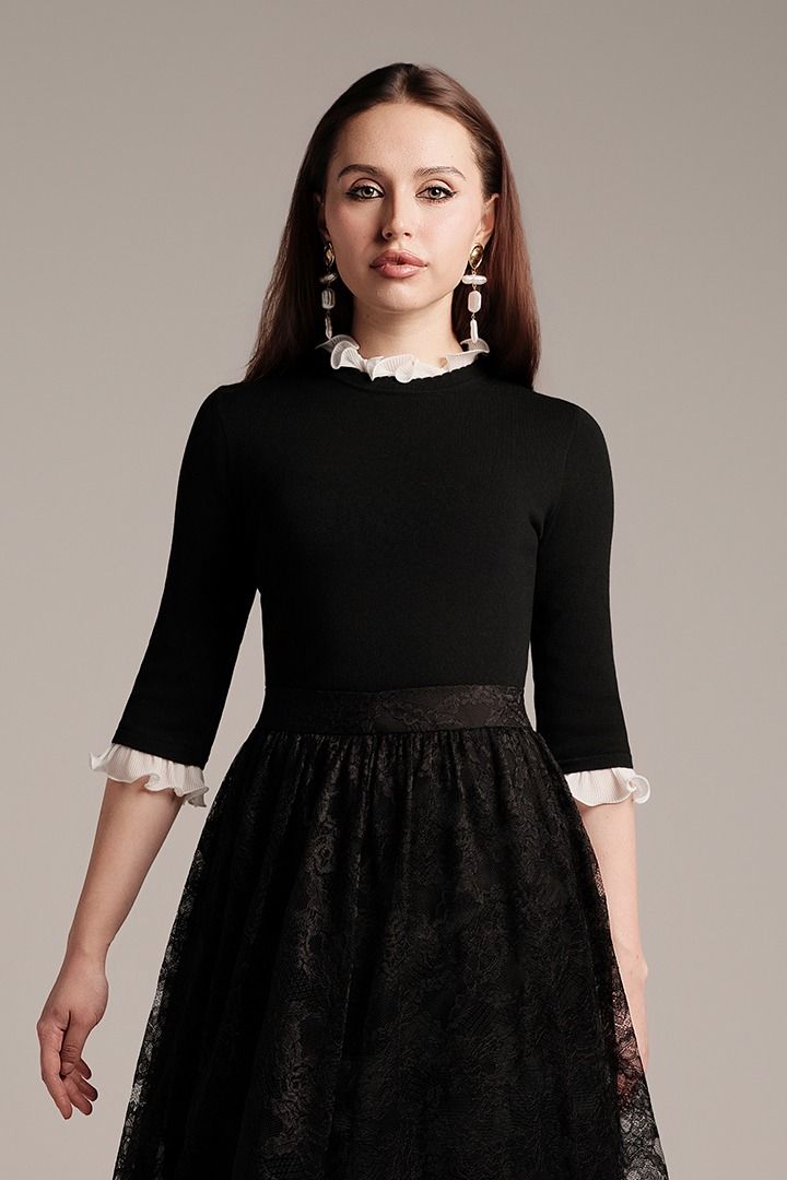 Fitted Knit Pullover