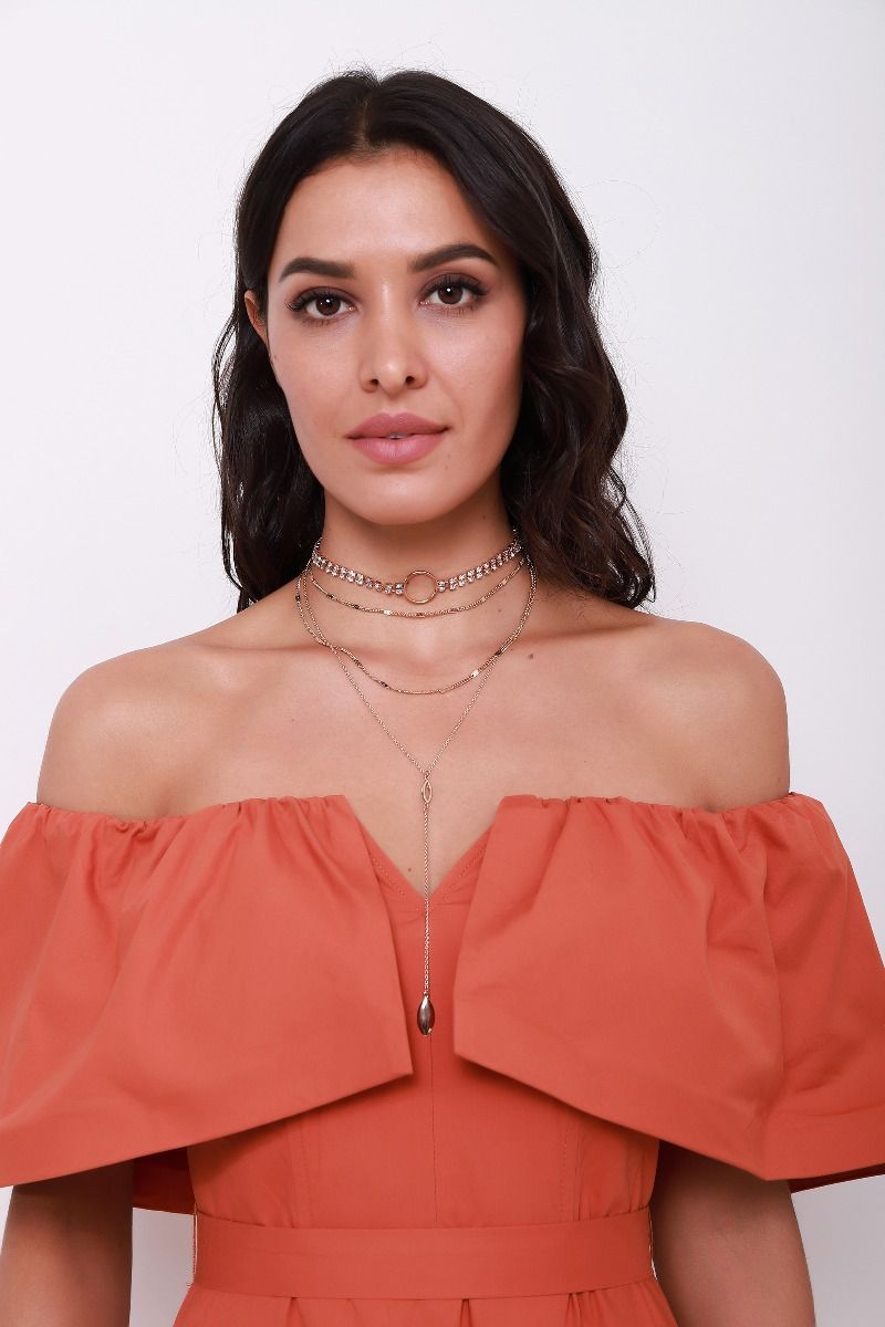 layer chain choker 
