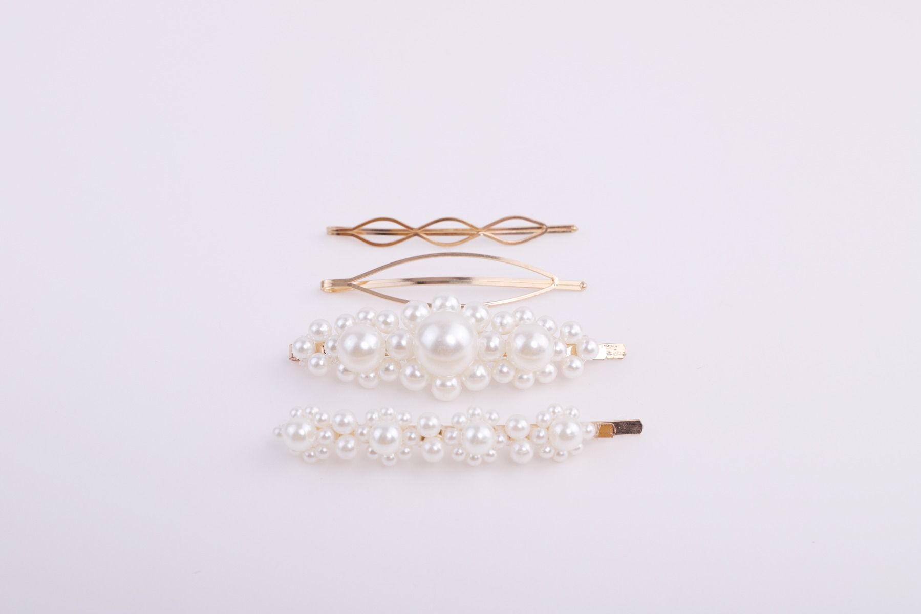Pearls Hair Clip