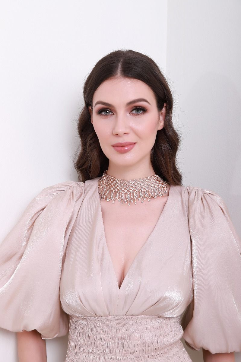statement crystal choker