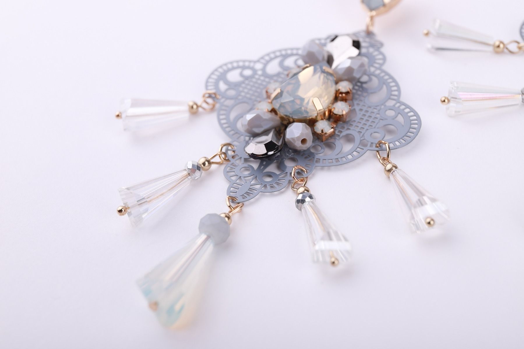 dropping crystals earrings