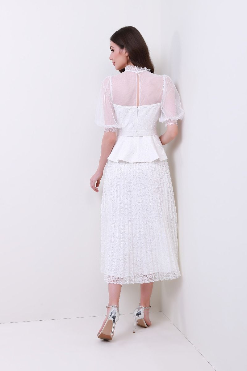 pleated lace skirt