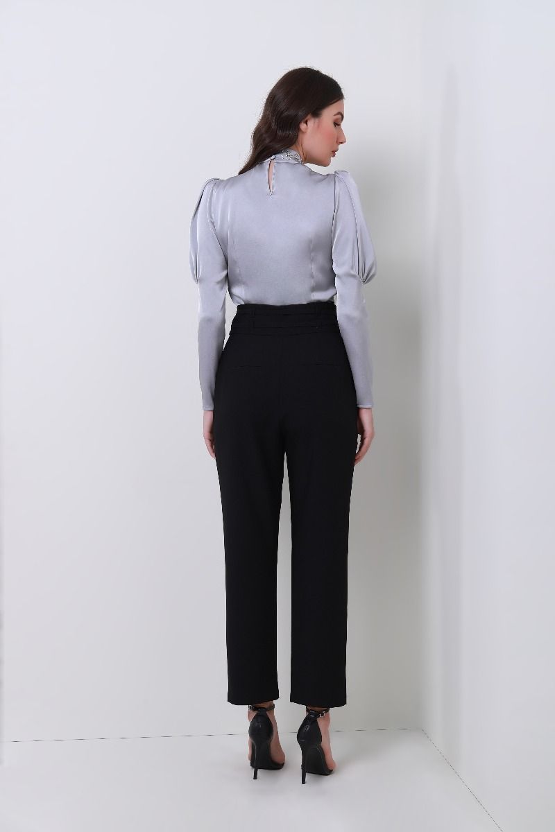 Drape shoulders blouse