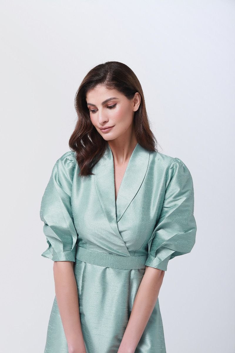 balloon sleeves wrap dress