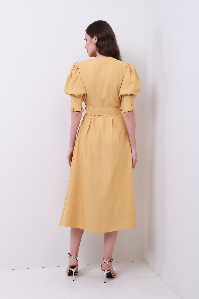 Puffed midi sleeves dress