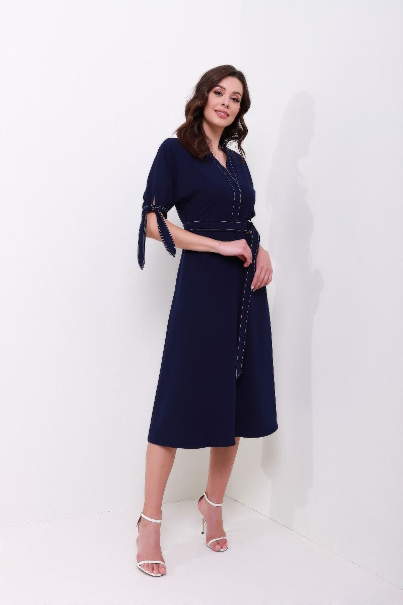 Adjustable belt dress