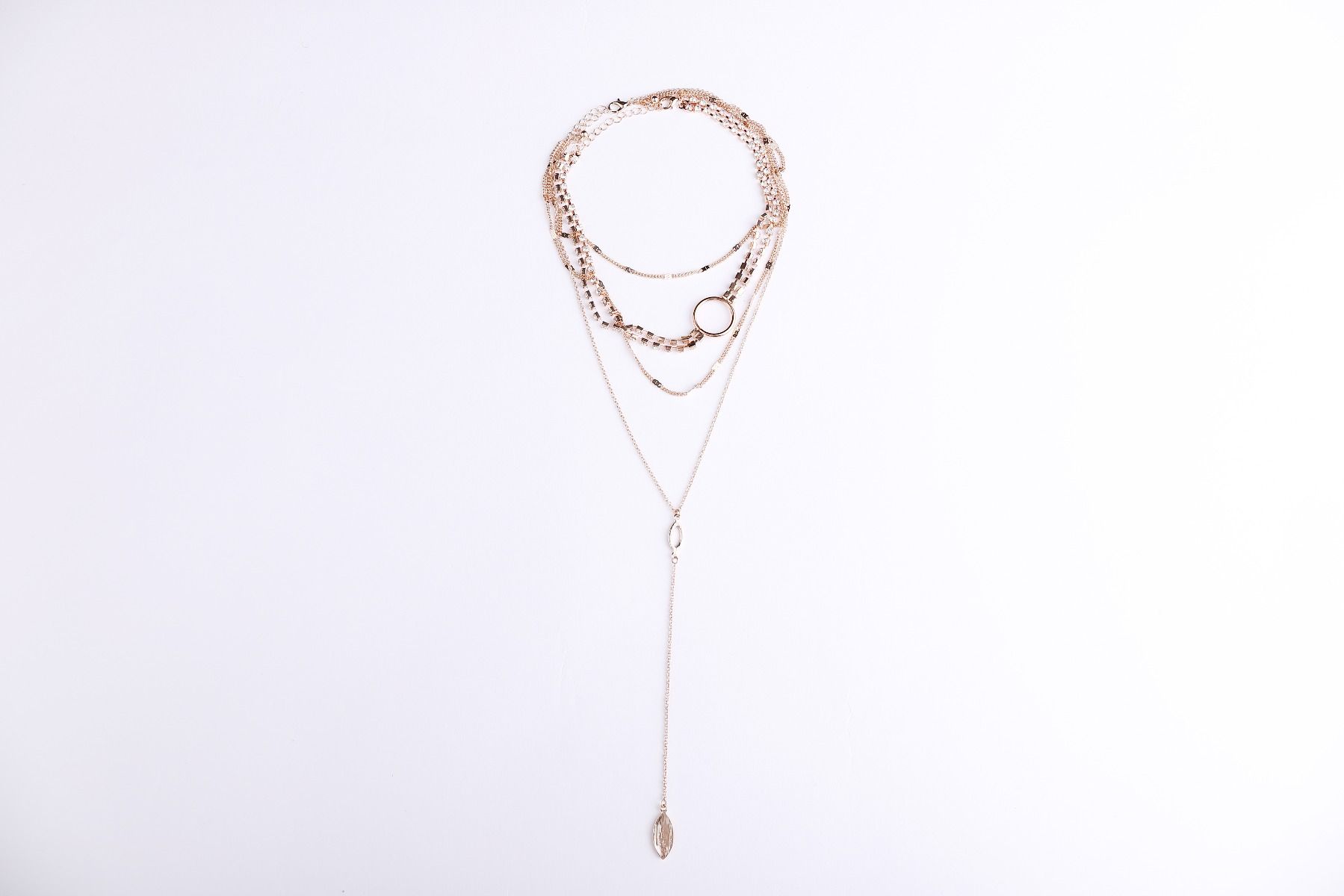 layer chain choker 