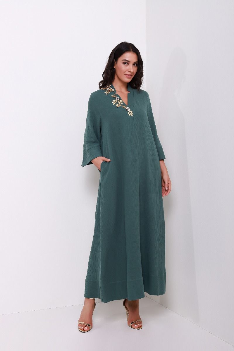 Embellished collar kaftan 