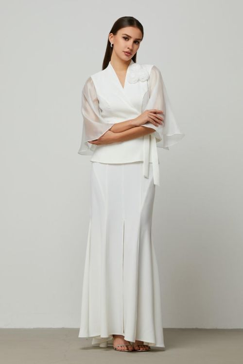 Wavy hem maxi skirt