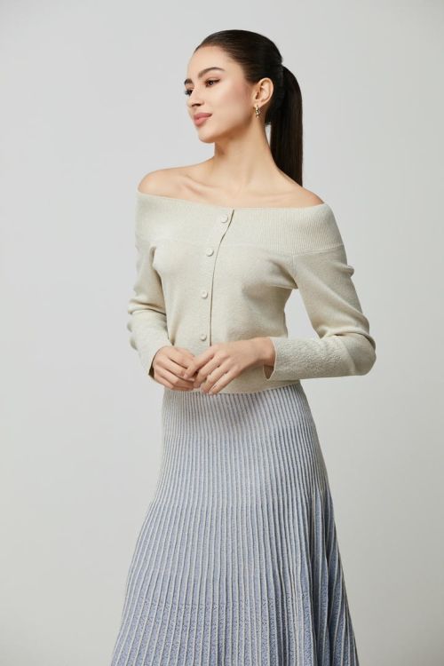 Button line knit top
