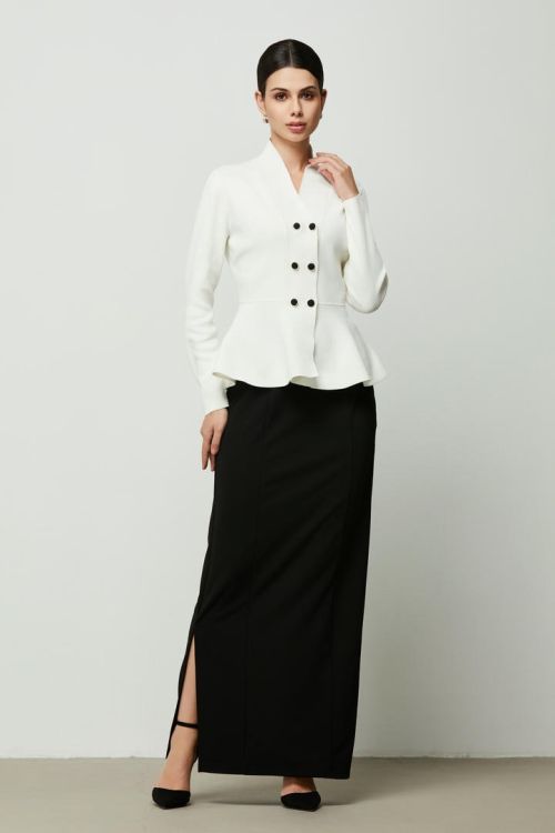 Classic Skirt With Slit