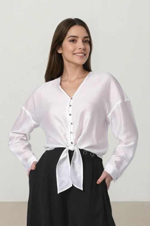 Shirt with knot details