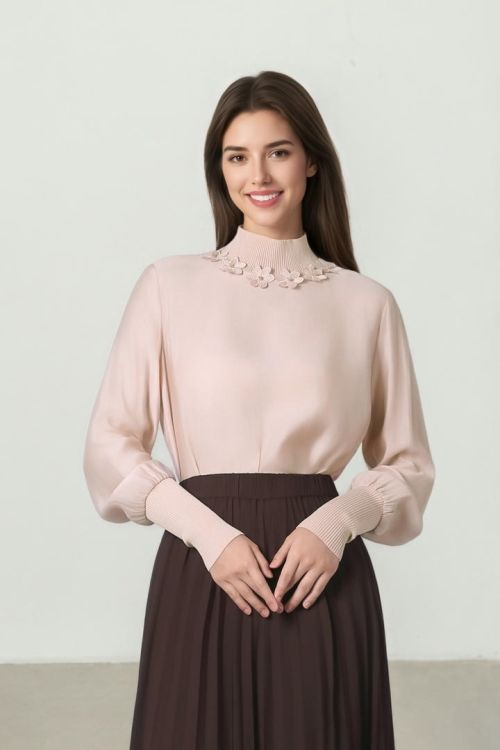 Bloom Neck Top